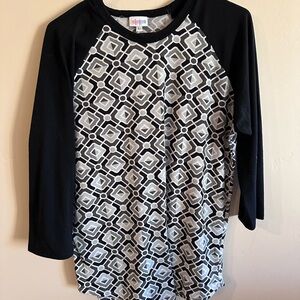 LuLaRoe Black and Gray Geometric Long Sleeve Top